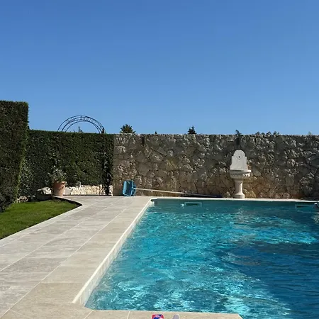 Sud In Mit Pool- Meer- Und Alpenblick Vila *