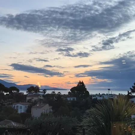Sud In Mit Pool- Meer- Und Alpenblick アンティーブ